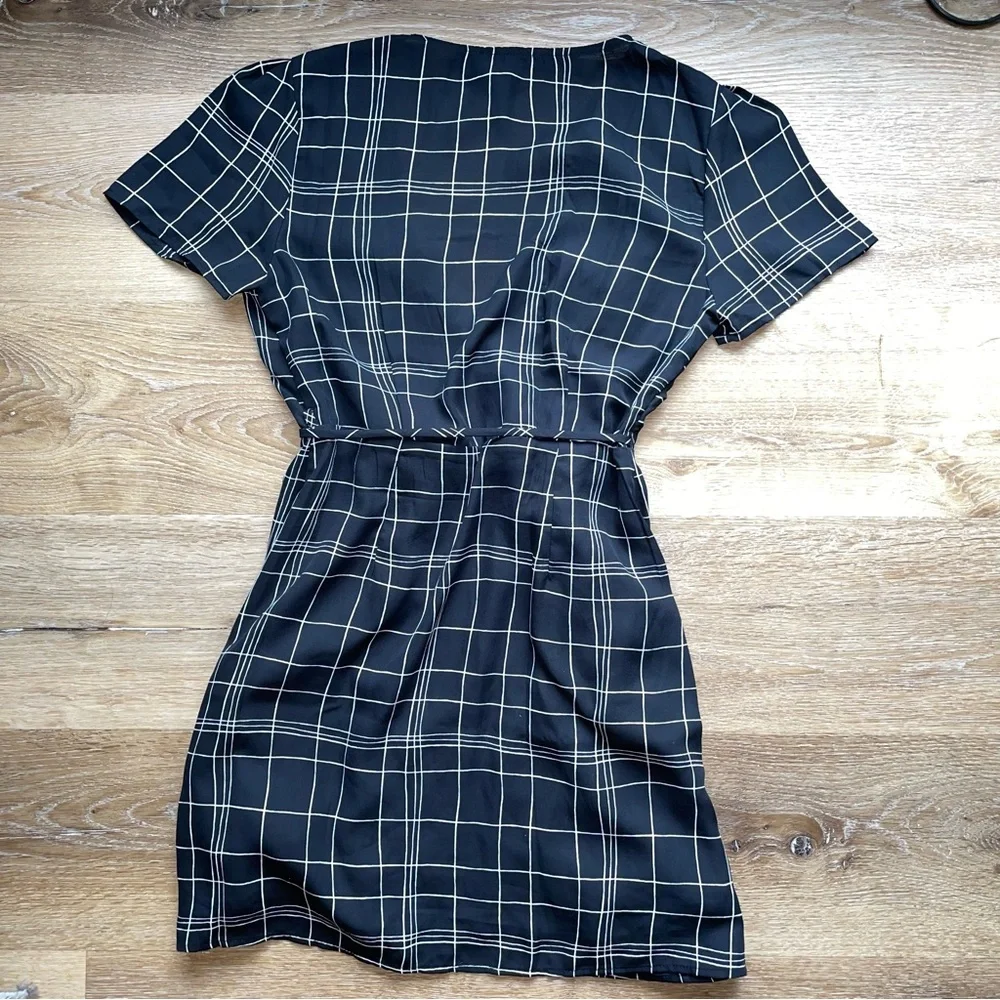 Black wrap dress - Picture 3 of 3